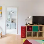 Appartamento Central Lisbon Apartment - Entrecampos Lisbona